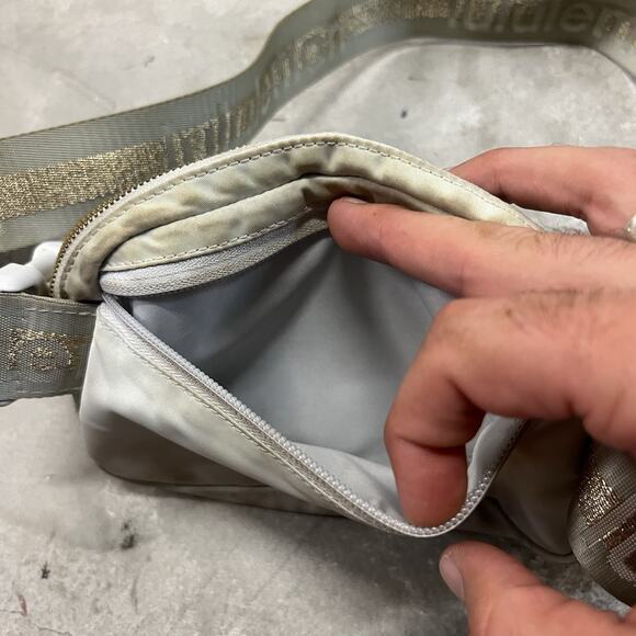 Lululemon Everywhere Belt Bag 1L Wordmark Vapor/Gold/White-LU9BHGS VOPR/GOLD/WHT - Picture 11 of 11